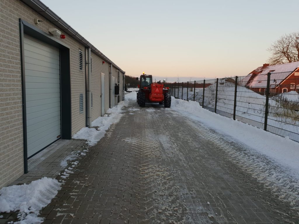Gladheidsbestrijding en sneeuwschuiven bij Bedrijven in Barneveld